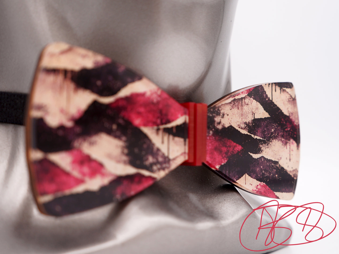 Worn Crimson | Classic