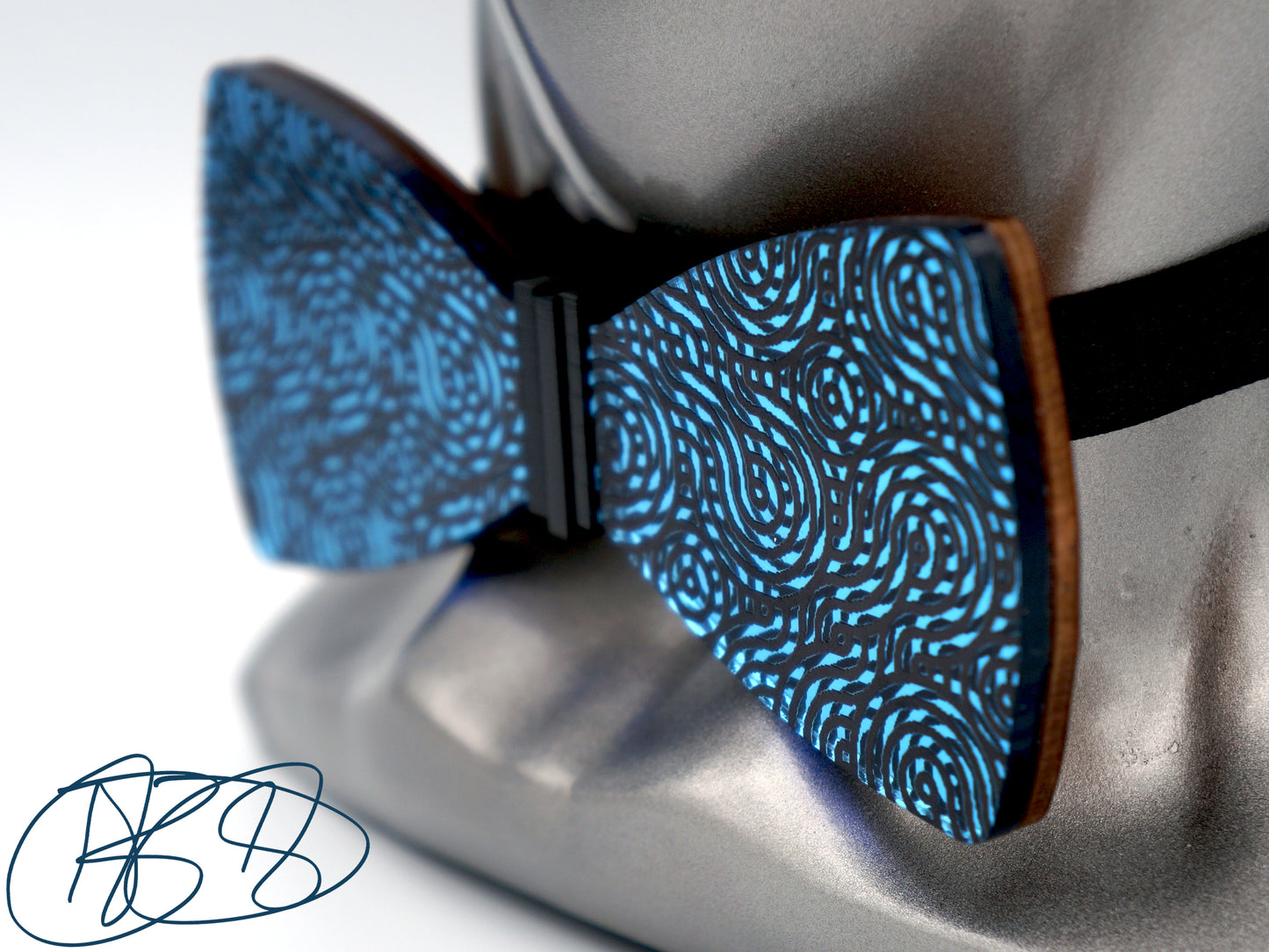 The Collector | Light Blue | Classic